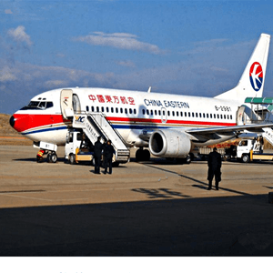 昆明机场托运航空快运业稳步发展的原因是什么？